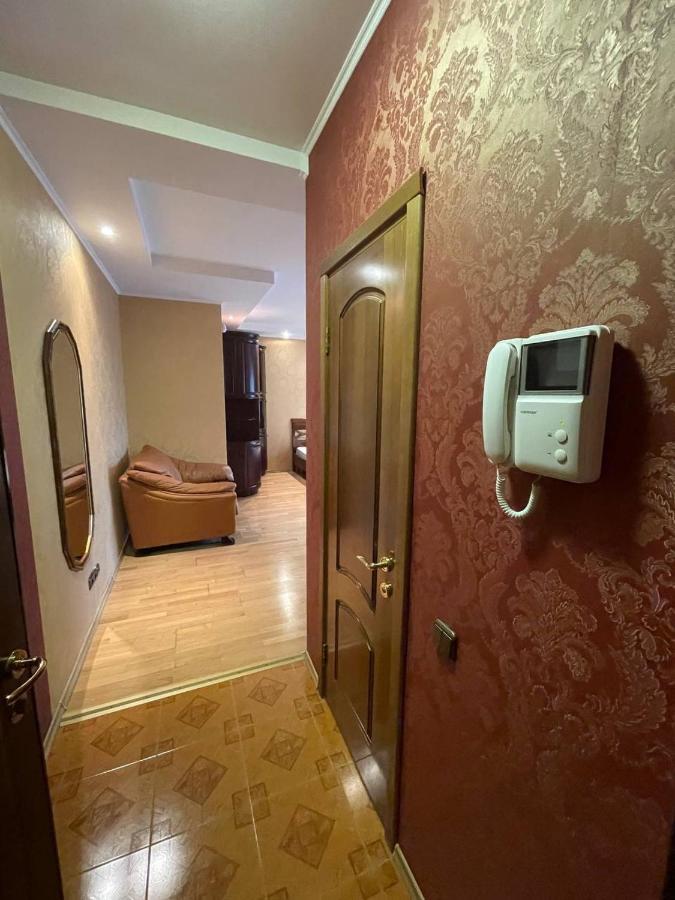 One Bedroom Kreschatik Str 4 Kiev Exterior foto